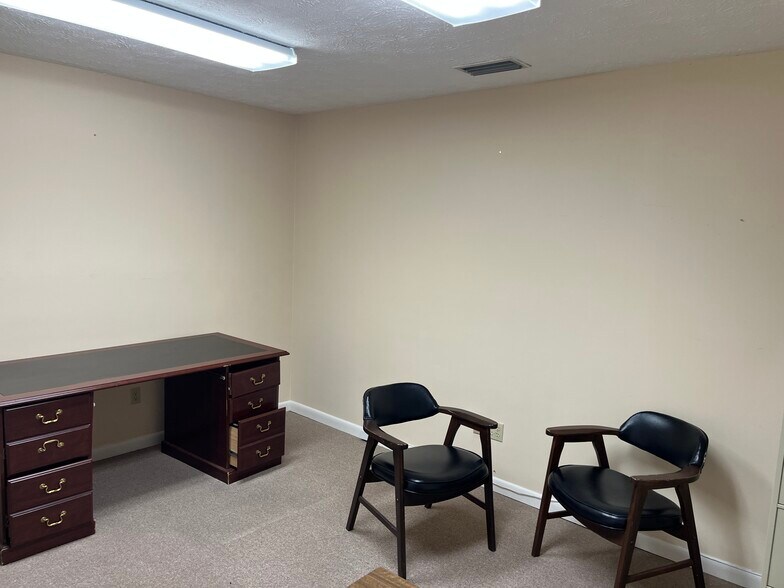 More Photos Of 5807 Macy Ave, Jacksonville Office For Sale