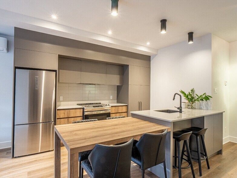 More Photos Of 5558-5566 Av 10E, Montréal Apartments For Sale