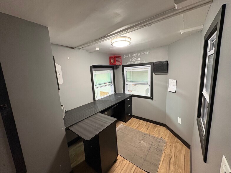 More Photos Of 159 21st St, Brooklyn Warehouse For Lease