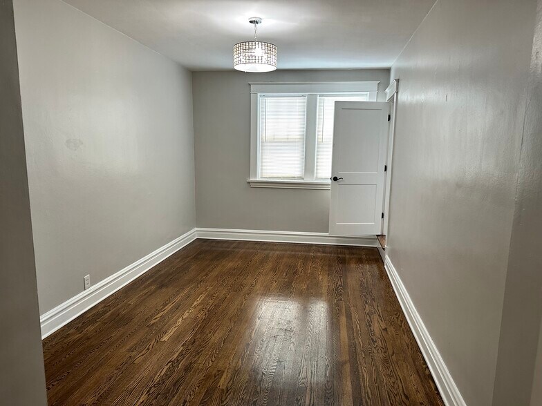 More Photos Of 4734 McPherson Ave, Saint Louis Office For Lease