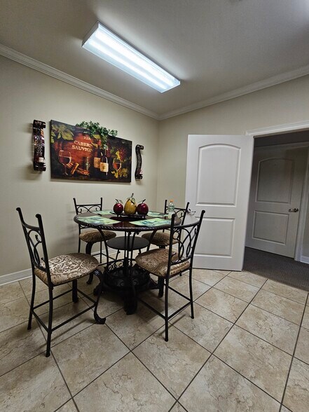 More Photos Of 7607 Fern Ave, Shreveport Office For Lease