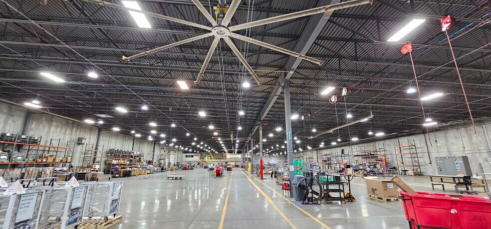 More Photos Of 3310 MN-20, Cannon Falls Distribution For Lease