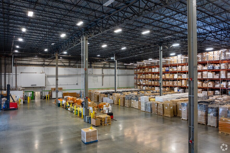 More Photos Of 20 Constitution Blvd S, Shelton Warehouse For Lease