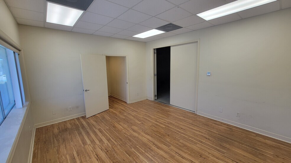 More Photos Of 6900 Barbour Rd, Riviera Beach Manufacturing For Lease