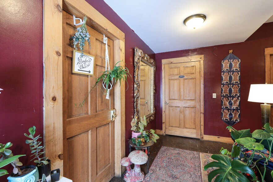 More Photos Of 16454 Appalachian Hwy, Thomas Restaurant For Sale