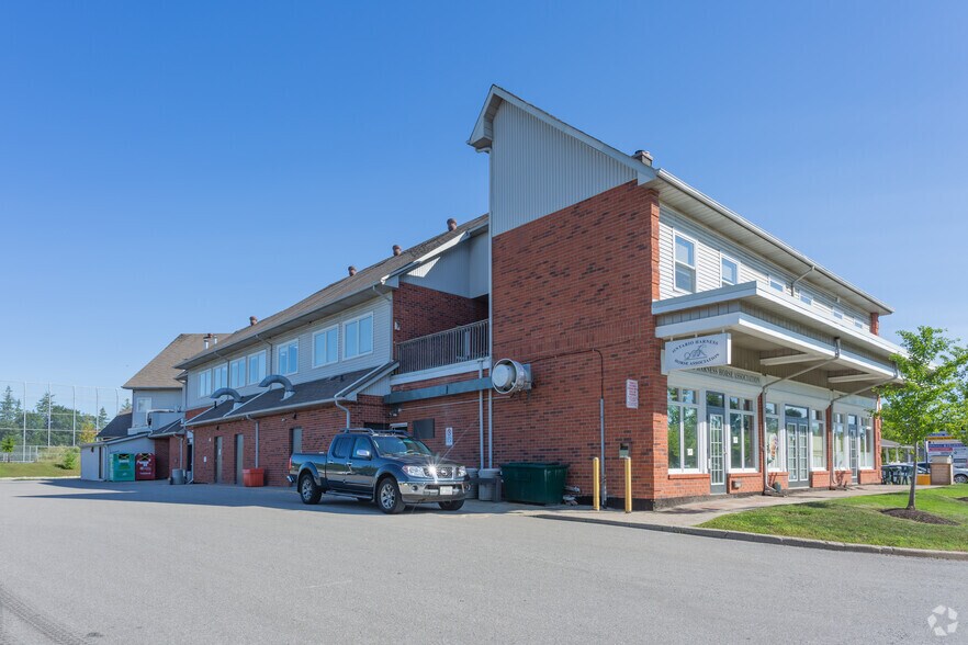 More Photos Of 35 Crawford Cres, Milton Storefront Retail Office For Lease