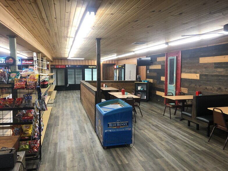 More Photos Of 101 Shawnee Ave, Cromwell Service Station For Sale