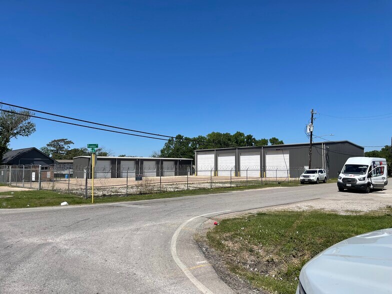 More Photos Of 1222 Frankie St, Houston Warehouse For Sale