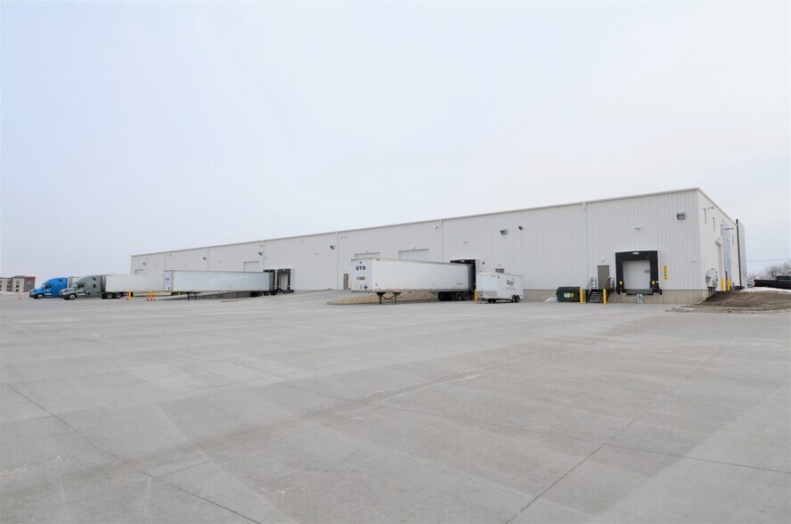 More Photos Of 650 Capital Dr SW, Cedar Rapids Warehouse For Lease