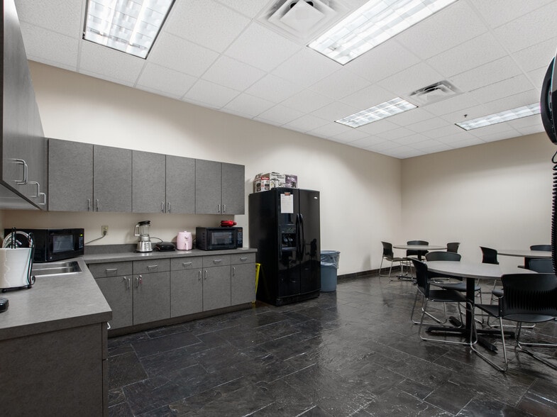More Photos Of 3201 S Hardy Dr, Tempe Warehouse For Sale