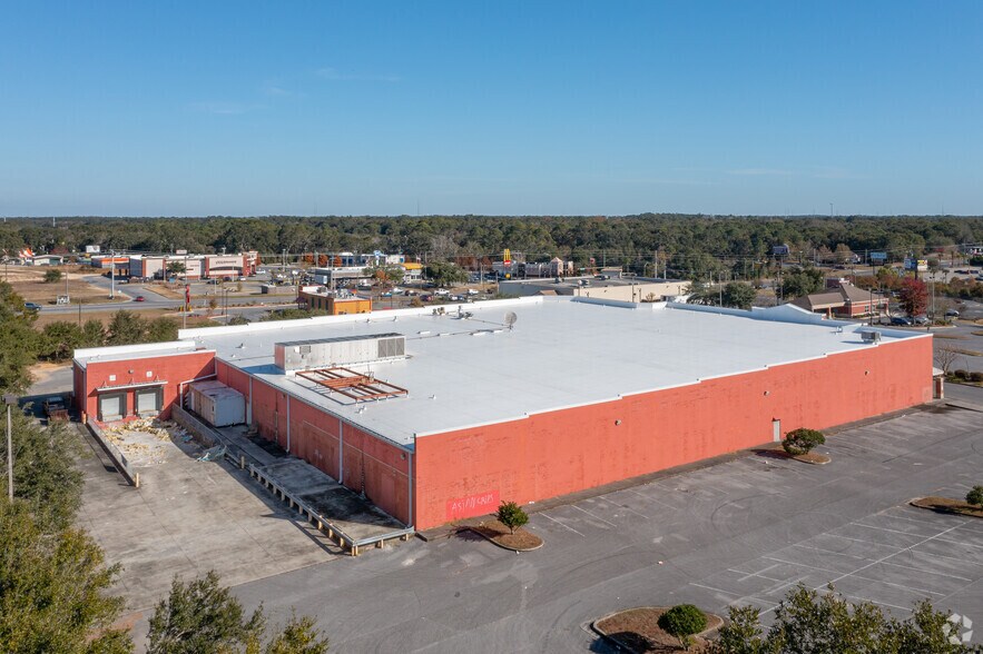 More Photos Of 5975 Mobile Hwy, Pensacola Freestanding For Lease