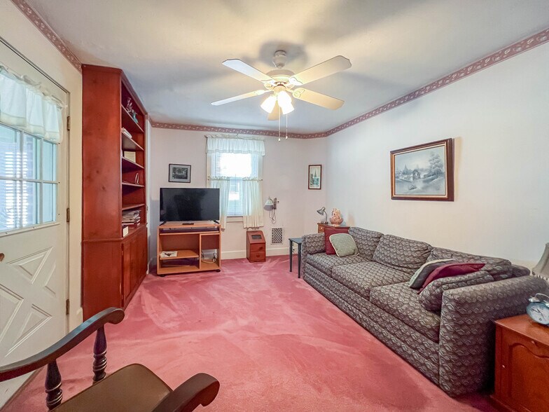 More Photos Of 132 Bellevue Ave, Penndel Office Residential For Sale