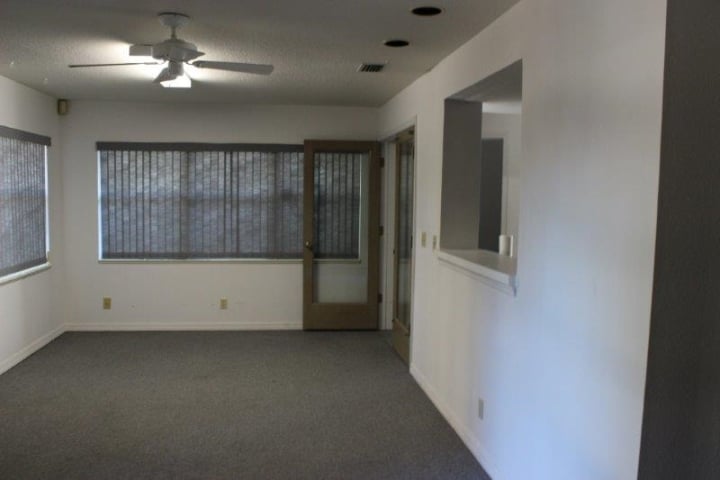 More Photos Of 11997 S US Highway 441, Belleview Auto Dealership For Lease