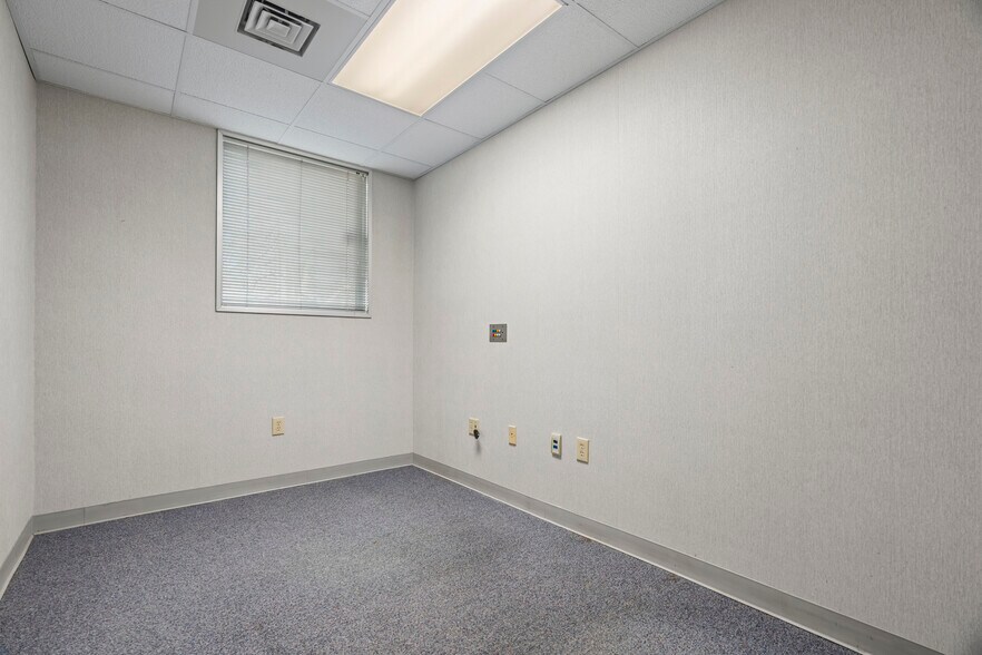 More Photos Of 170 Cardiology Pl, Commerce Healthcare For Lease