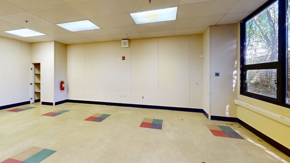 More Photos Of 3806 N Main St, Columbia Schools For Sale