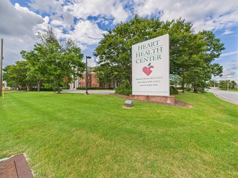 More Photos Of 201 E Dr Hicks Blvd, Florence Medical For Sale