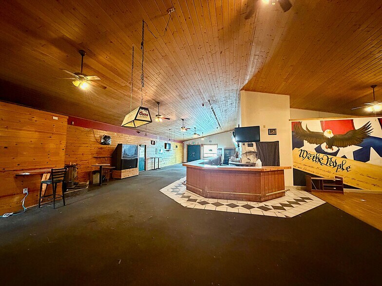More Photos Of 479 6th Street St, Wells General Retail For Sale