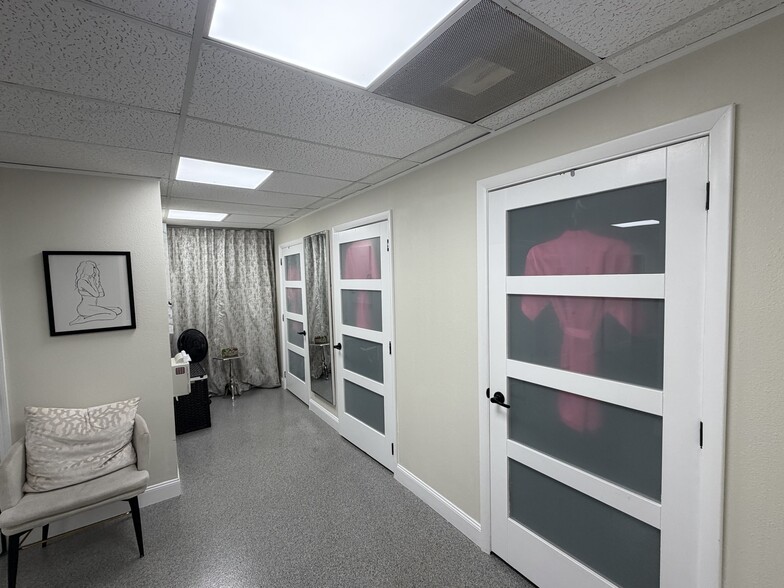 More Photos Of 4710 N Habana Ave, Tampa Medical For Sale