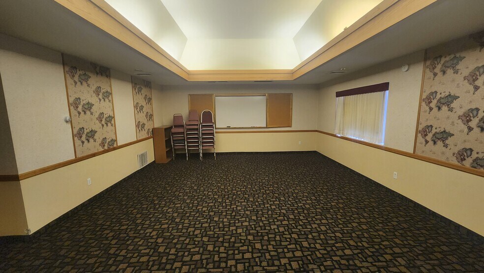 More Photos Of 380 W 7200 S, Midvale Hotel For Lease