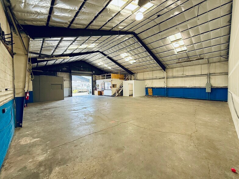 More Photos Of 175-185 Market St, San Rafael Warehouse For Sale