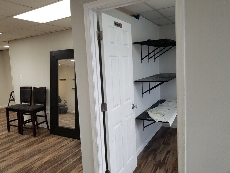 More Photos Of 4700 Stamp Rd, Marlow Heights General Retail For Lease