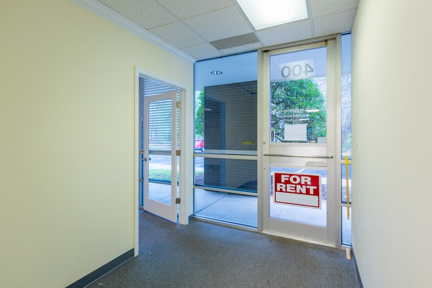 More Photos Of 2500 Gateway Centre Blvd, Morrisville Office For Lease