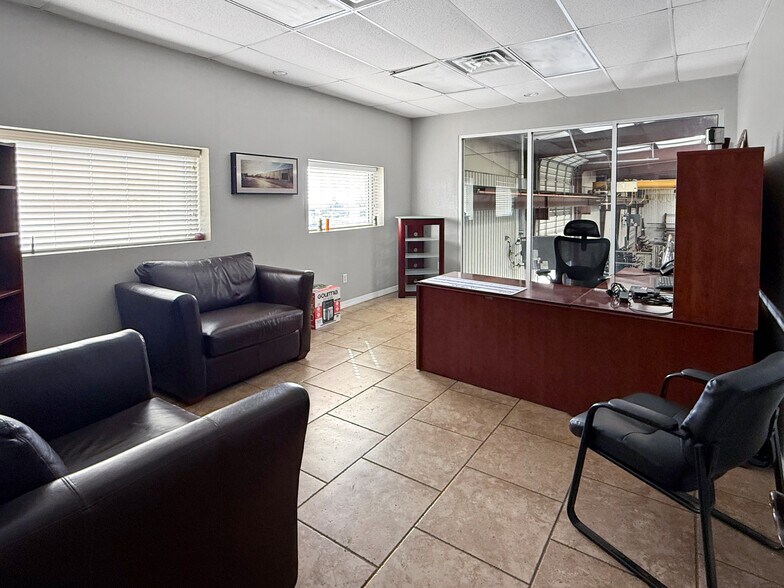 More Photos Of 7710 W Highway 80, Midland Office For Sale