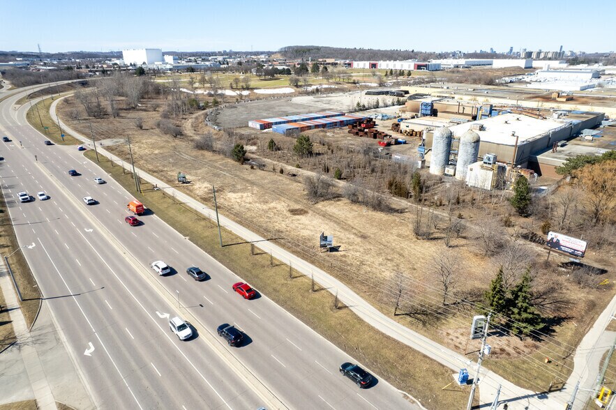 More Photos Of 535 Manitou Dr, Kitchener Storefront For Lease