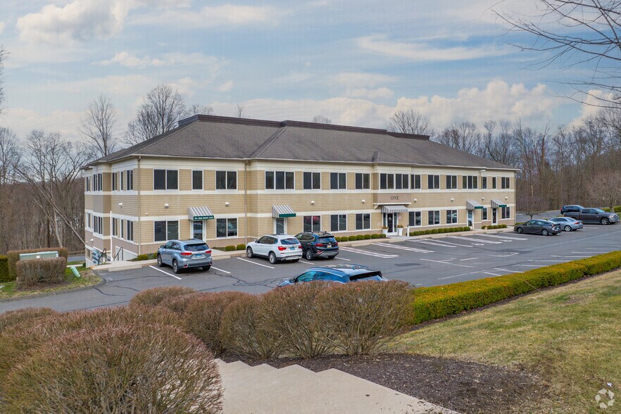 More Photos Of 1449 Old Waterbury Rd, Southbury Office For Sale