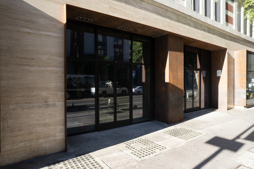 More Photos Of 712 S Olive St, Los Angeles Office For Lease