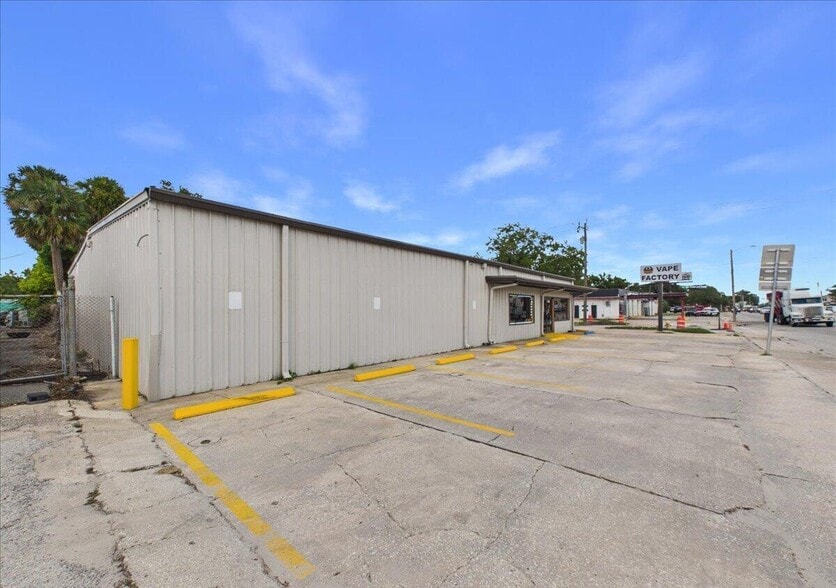 More Photos Of 600 Reid St, Palatka Freestanding For Sale