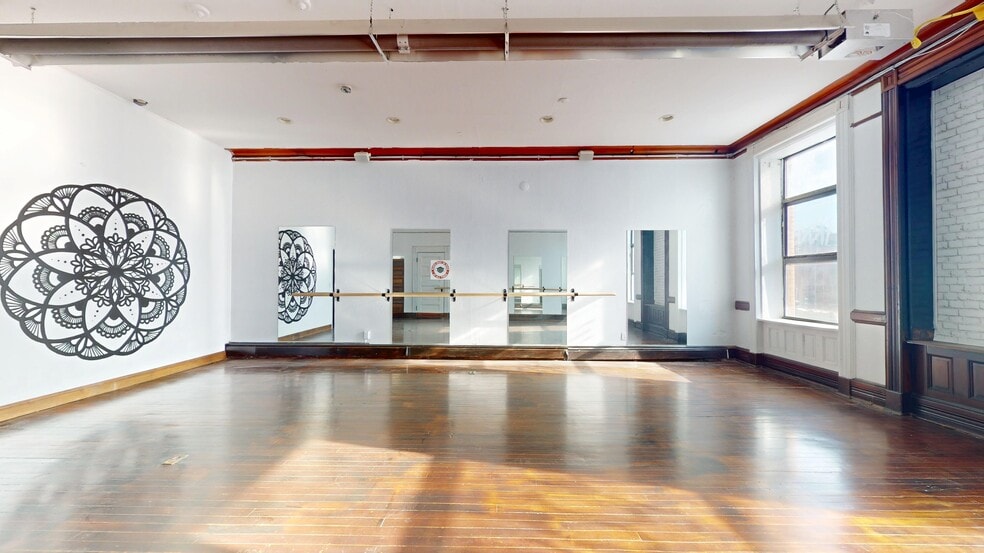 More Photos Of 42 W Main St, Riverhead Storefront Retail Office For Lease