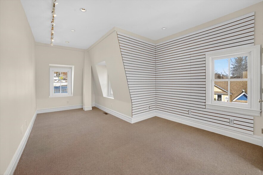 More Photos Of 470 Main St, Armonk Office For Sale