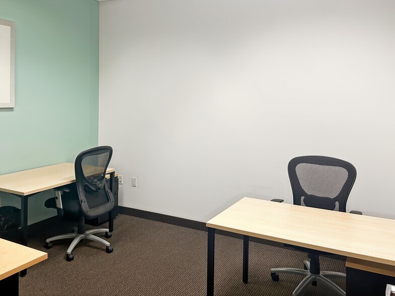 More Photos Of 871 Coronado Center Dr, Henderson Coworking Space