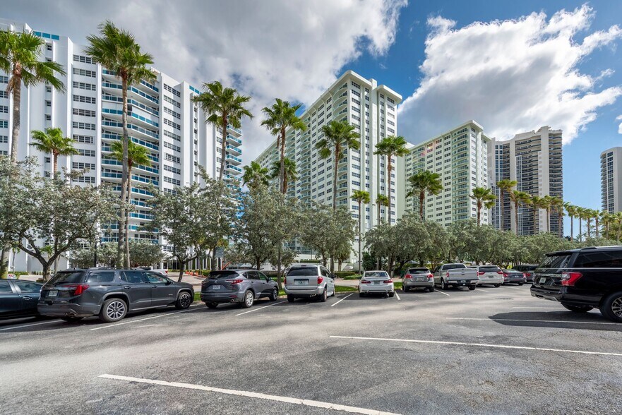 More Photos Of 3425 Galt Ocean Dr, Fort Lauderdale Storefront Retail Office For Lease