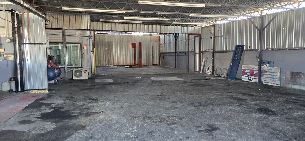 More Photos Of 3500 Gage Ave, Bell Auto Repair For Sale