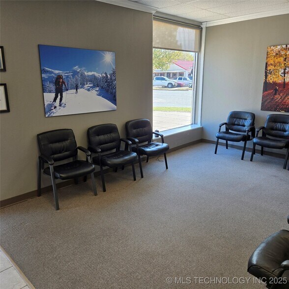 More Photos Of 523 E 6th St, Okmulgee Storefront Retail Office For Sale