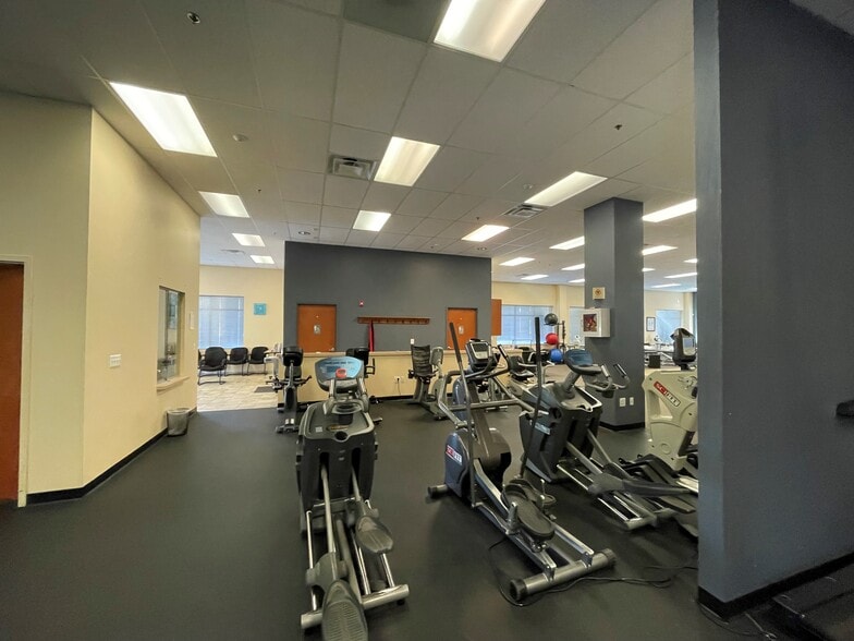 More Photos Of 4470 Regency Pl, White Plains Medical For Lease