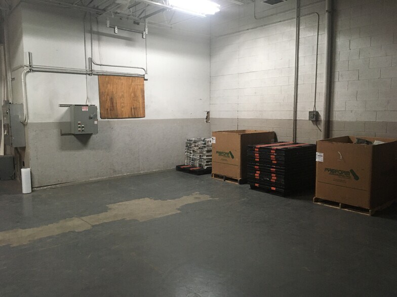 More Photos Of 100 S 6th Ave, West Bend Flex For Lease