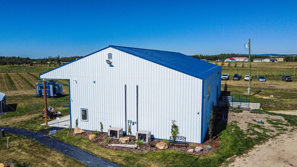 More Photos Of 705068 82 -1, Wembley General Retail For Sale