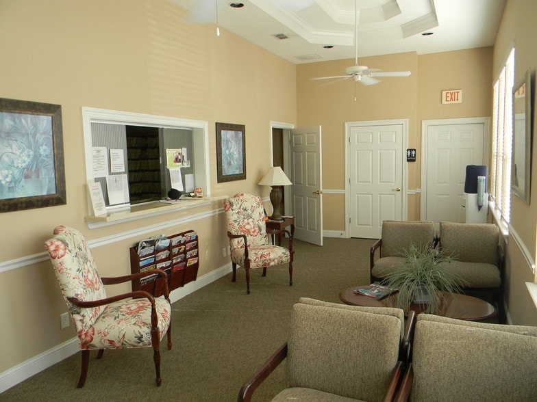 More Photos Of 11555 Central Pky, Jacksonville Medical For Lease