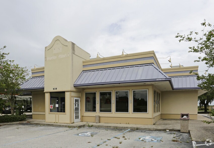 More Photos Of 939 S 6th Ave S, Wauchula General Retail For Sale