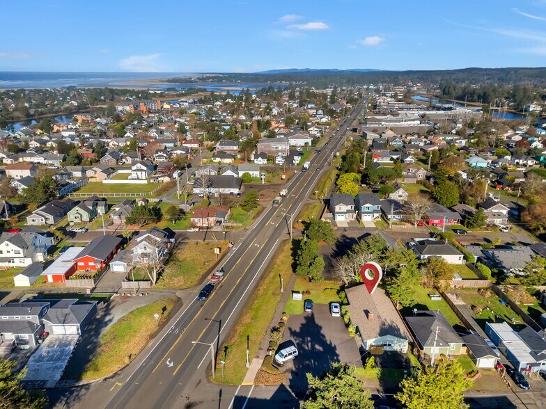 More Photos Of 1010 3rd Ave, Seaside Office For Sale