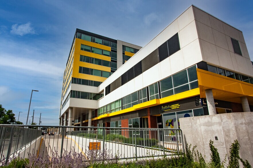 More Photos Of 1275 Finch Ave W, Toronto Medical For Lease