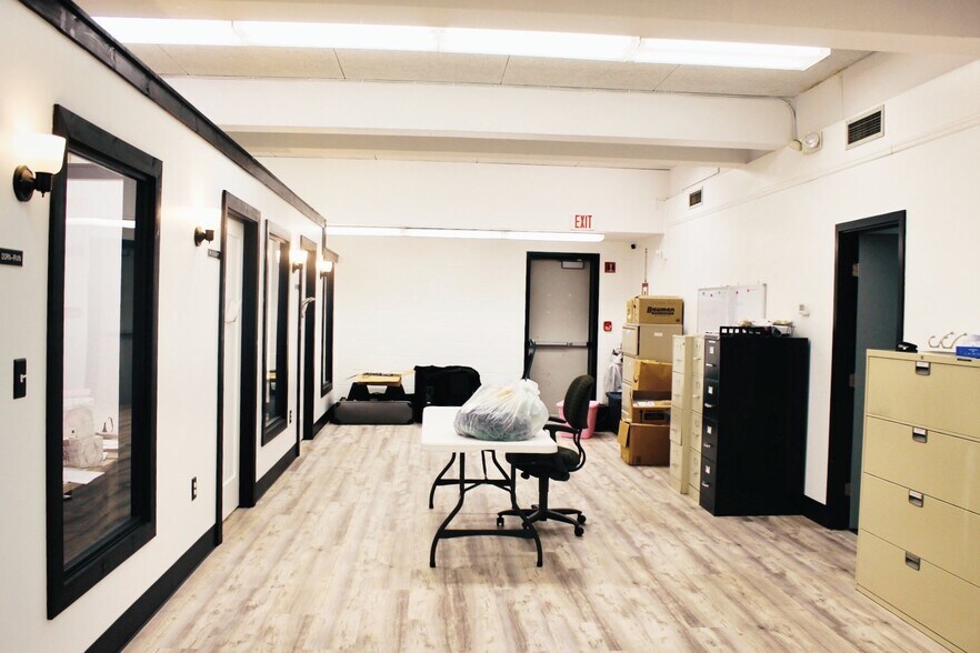 More Photos Of 651 E Main St, Dayton Office For Sale