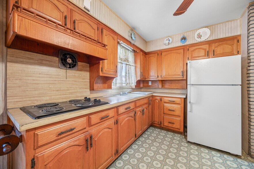 More Photos Of 15744 97th St, Howard Beach Multifamily For Sale