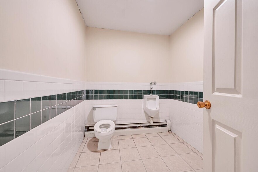 More Photos Of 349 Huffs Church Rd, Mertztown Restaurant For Sale