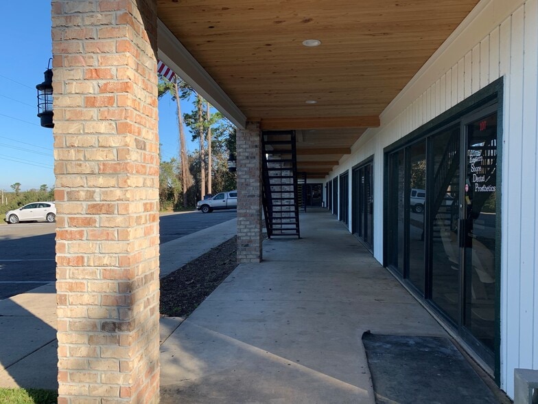 More Photos Of 28850 US Hwy 98, Daphne Storefront For Lease
