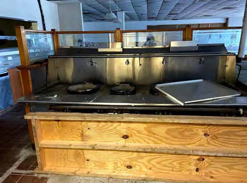 More Photos Of 1421 Murrays Chapel Rd, Sweetwater Hotel For Sale