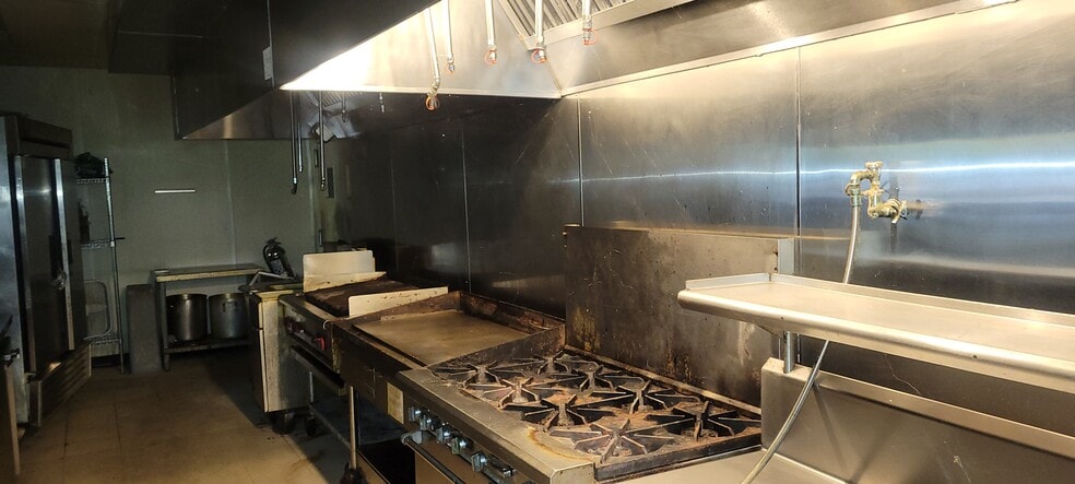 More Photos Of 545 Kenosha Ave, Walworth Freestanding For Lease